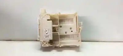 Pezzo di ricambio per auto di seconda mano SCATOLA RELÈ/FUSIBILI per TOYOTA AYGO (KGB/WNB)  Riferimenti OEM IAM 827300H030A  