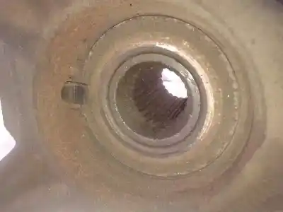 Second-hand car spare part front left knuckle for dacia duster ambiance 4x2 oem iam references   