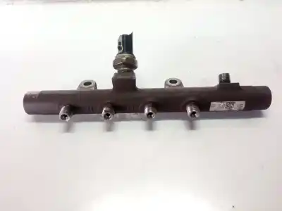 Автозапчастина б/у рампа инжектора для RENAULT SCENIC III Dynamique Посилання на OEM IAM 8200704212  8200704217