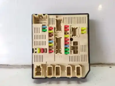 İkinci el araba yedek parçası RÖLE/SIGORTA KUTUSU için RENAULT MEGANE III BERLINA 5 P  OEM IAM referansları 284B60168R  9636200651