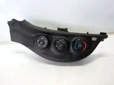 Tweedehands auto-onderdeel verwarming / airconditioning bediening voor toyota yaris active oem iam-referenties 