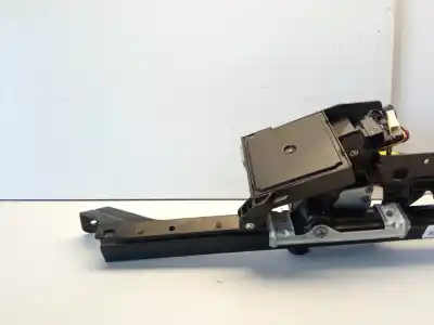 Gebrauchtes Autoersatzteil zentraler torschliessmotor zum kia carnival 2.9 crdi vgt active oem-iam-referenzen 817704d102  