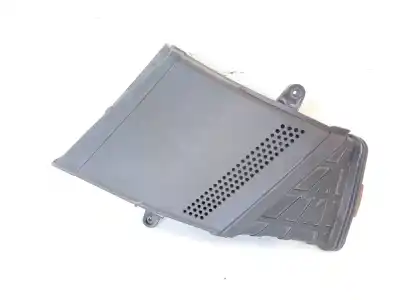 Second-hand car spare part air filter for audi q5 (8r) 3.2 fsi oem iam references 8r0129618f