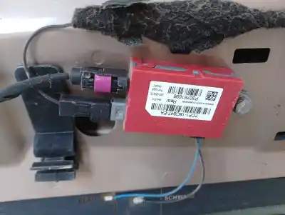 Second-hand car spare part tailgate for volvo v40 inscription oem iam references 31457727  32227622