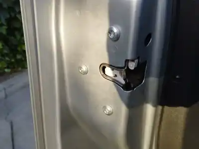 Second-hand car spare part left front door lock for opel corsa e 120 aniversario ecoflex oem iam references 13431841  