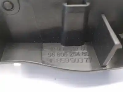 Peça sobressalente para automóvel em segunda mão puxador interior traseiro esquerdo por citroen c4 picasso attraction referências oem iam 9143t8  9800099780