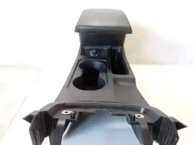 Автозапчастина б/у центральний подлокник для seat leon sc (5f5) i-tech ecomotive посилання на oem iam 5f0863243  5f0864207b