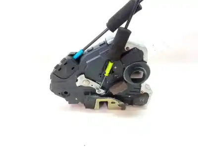 Pezzo di ricambio per auto di seconda mano serratura porta anteriore destra per lexus rx 300 (mcu35) luxury riferimenti oem iam 6903048070  6903048070