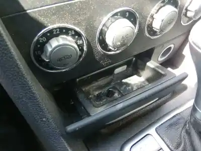 Pièce détachée automobile d'occasion cendrier pour mercedes-benz clase slk (w171) roadster slk 200 kompressor références oem iam 1716800152
