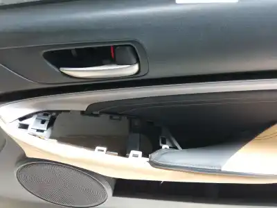 Peça sobressalente para automóvel em segunda mão forra / revestimento da porta dianteira direita por lexus rc 300h referências oem iam 6762024750c2  