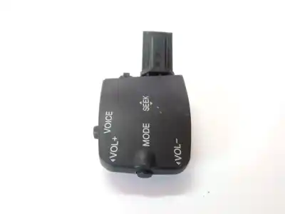 Pièce détachée automobile d'occasion commande au volant pour ford focus cabrio (ca5) titanium références oem iam 1318961  