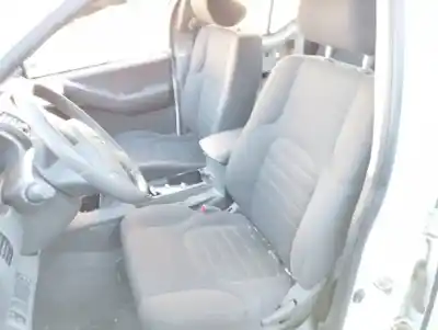 Second-hand car spare part complete seat set for nissan navara pick-up (d40m) double cab xe 4x4 oem iam references 873503x20b  883504x20b