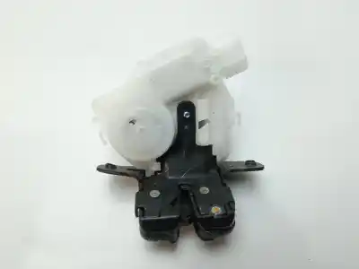 Pièce détachée automobile d'occasion COFFRE / SERRURE DE PORTE pour TOYOTA YARIS  Références OEM IAM 6935002090  