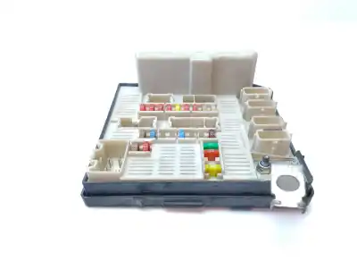 Pezzo di ricambio per auto di seconda mano scatola relè/fusibili per renault kangoo (f/kc0) authentique riferimenti oem iam 8200481866  8200481866j
