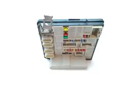 Pezzo di ricambio per auto di seconda mano scatola relè/fusibili per renault kangoo (f/kc0) authentique riferimenti oem iam 8200481866  8200481866j