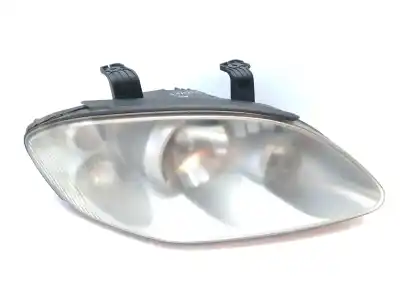 Second-hand car spare part Right Headlight for SSANGYONG RODIUS 2.7 Turbodiesel CAT OEM IAM references 8310221303  