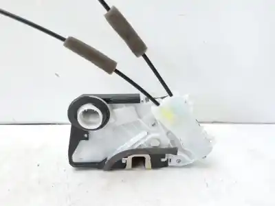 Peça sobressalente para automóvel em segunda mão fechadura da porta dianteira esquerda por toyota yaris active referências oem iam 69040k0040