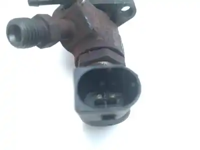 Second-hand car spare part injector for citroen c4 picasso ii 2.0 bluehdi 135 oem iam references 9658194180  