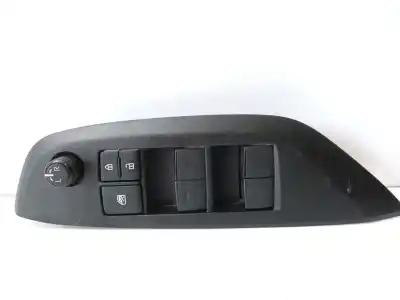 Peça sobressalente para automóvel em segunda mão botão / interruptor elevador vidro dianteiro esquerdo por toyota yaris active referências oem iam 840400d020