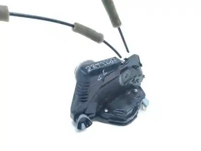 Peça sobressalente para automóvel em segunda mão fechadura da porta dianteira direita por toyota yaris 1.5 16v cat referências oem iam 69030k0040