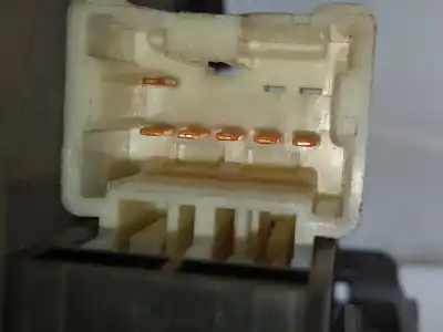 Автозапчастина б/у передній правий віконний вимикач для nissan navara pick-up (d40m) * посилання на oem iam 254110v000  