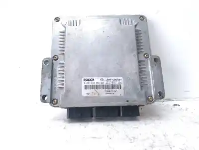 Pezzo di ricambio per auto di seconda mano Centralina Motore per RENAULT LAGUNA II GRANDTOUR (KG0) Privilege Riferimenti OEM IAM 8200153946  