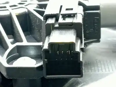 Peça sobressalente para automóvel em segunda mão elevador de vidros traseiro direito por volvo v40 inscription referências oem iam 31276218  