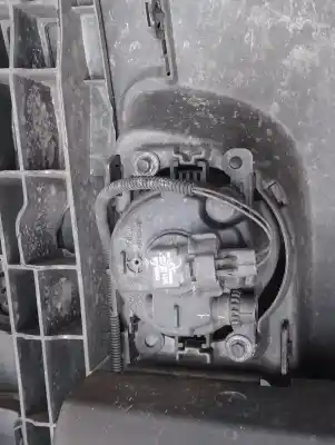 Pezzo di ricambio per auto di seconda mano paraurti anteriore per renault megane ii sedán (lm0/1_) 1.9 dci (lm0g lm1g lm2c) riferimenti oem iam 7701474484  