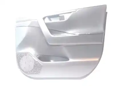 Peça sobressalente para automóvel em segunda mão forra / revestimento da porta dianteira direita por toyota rav4 hybrid 4x2 advance referências oem iam 6761042d00c5