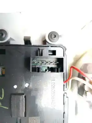 Second-hand car spare part interior light for jeep compass 2.0 crd cat oem iam references 5yw39ps4ac  