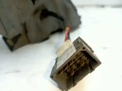 Автозапчасти б/у левое зеркало за audi a4 avant (b5) 1.9 tdi quattro ссылки oem iam 8d1858531j3fz  