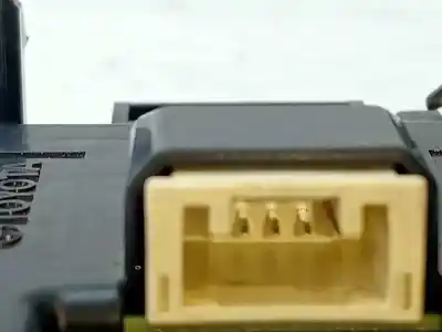 Peça sobressalente para automóvel em segunda mão luz interior por toyota corolla (e21) hybrid advance referências oem iam 8124060060c1  