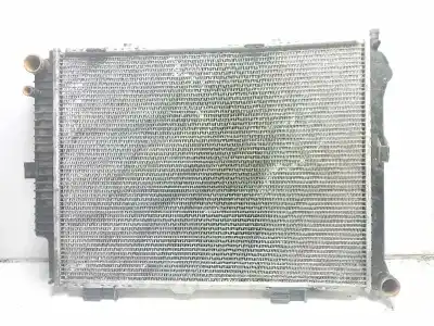 Pièce détachée automobile d'occasion RADIATEUR D'EAU pour MERCEDES-BENZ CLASE E (W210) BERLINA DIESEL  Références OEM IAM A2105005803  
