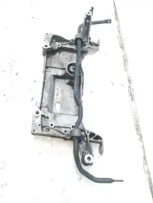 Peça sobressalente para automóvel em segunda mão charrió / suporte de eixo dianteiro por seat leon (1p1) fr referências oem iam 1k0199313h  1k0199369g