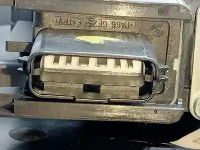 Peça sobressalente para automóvel em segunda mão elevador de vidros dianteira esquerda por kia ceed business referências oem iam 82471j7000  