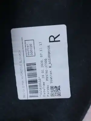 Peça sobressalente para automóvel em segunda mão molduras traseiras por kia ceed business referências oem iam 85740j7300wk  85741j7300