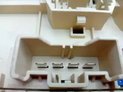 Peça sobressalente para automóvel em segunda mão caixa de fusíveis e relés por kia ceed business referências oem iam 91951j7900  