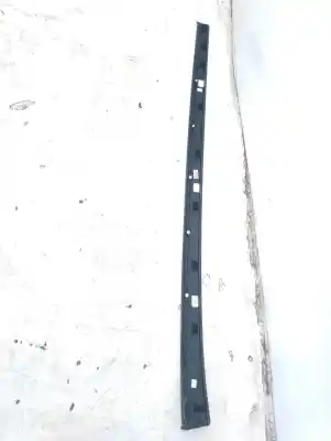 Peça sobressalente para automóvel em segunda mão moldagem por kia ceed business referências oem iam 81676j7300  