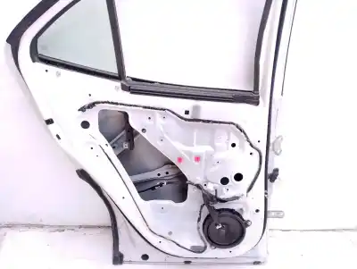 Автозапчастина б/у двері задні ліві для toyota yaris (_p13_) 1.5 hybrid (nhp130_) посилання на oem iam 67004k2010  