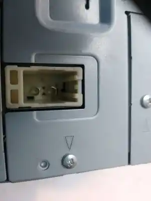 Second-hand car spare part audio system / radio cd for lexus is200 (ds2/is2) 2.2 d-cat oem iam references 8612053c10  