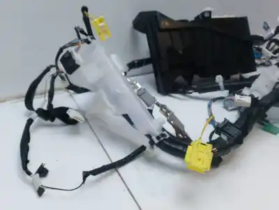 Pezzo di ricambio per auto di seconda mano modulo elettronico per toyota yaris 1.5 16v cat riferimenti oem iam 821180de71  