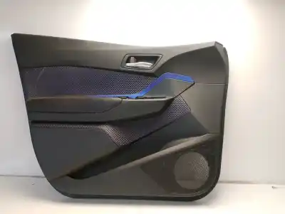 Peça sobressalente para automóvel em segunda mão Forra / Revestimento Da Porta Dianteira Direita por TOYOTA C-HR (_X1_) 1.2 (NGX10_) Referências OEM IAM 676100DU70C4 67061F4030 676100DU70C3