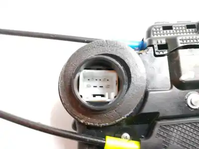Pièce détachée automobile d'occasion Serrure De Porte Arrière Gauche pour TOYOTA C-HR (_X1_) 1.2 (NGX10_) Références OEM IAM 69060F4020  
