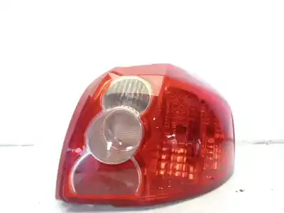 Gebrauchtes Autoersatzteil Heckleuchte Rechts zum TOYOTA AURIS (_E15_) 1.4 D-4D (NDE150_) OEM-IAM-Referenzen 8155102400  