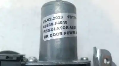 Автозапчастина б/у двигатель заднього правого скла для toyota c-hr hybrid active посилання на oem iam 69830f4010  