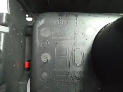 Автозапчастина б/у центральний подлокник для toyota yaris (_p13_) 1.5 hybrid (nhp130_) посилання на oem iam 58805k0040 588050d350 / 116741a0 
