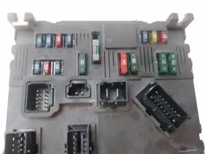 Pezzo di ricambio per auto di seconda mano scatola relè/fusibili per peugeot 206 fastback (2a/c) 1.6 16v riferimenti oem iam 1650882680 9645747480 