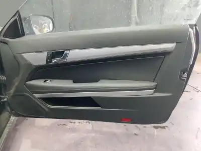 Pièce détachée automobile d'occasion Garniture De Porte Avant Droite pour MERCEDES-BENZ CLASE E COUPÉ (C207) E 350 CDI (207.322) Références OEM IAM A2077270888  