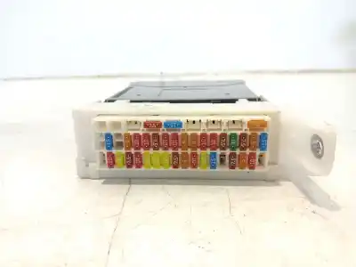 Pièce détachée automobile d'occasion boîtes à fusibles pour toyota aygo x (_b7_) 1.0 vvt-i (kgb70) références oem iam 892200h060 / 8273070021