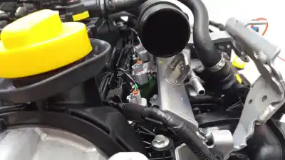 Автозапчастина б/у двигун комплект для renault clio v (b7_) 1.0 tce 100 (b7mt) посилання на oem iam 8201720530 h4d450 h4d450